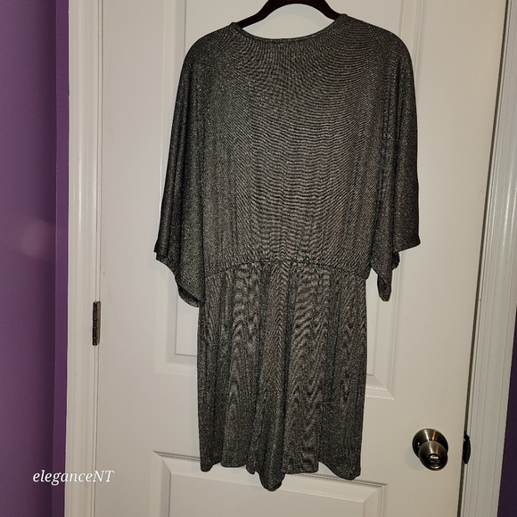 Apricot Lane Silver Shimmer short pant jumpsuit   Sz: M  NWT - Picture 4 of 8